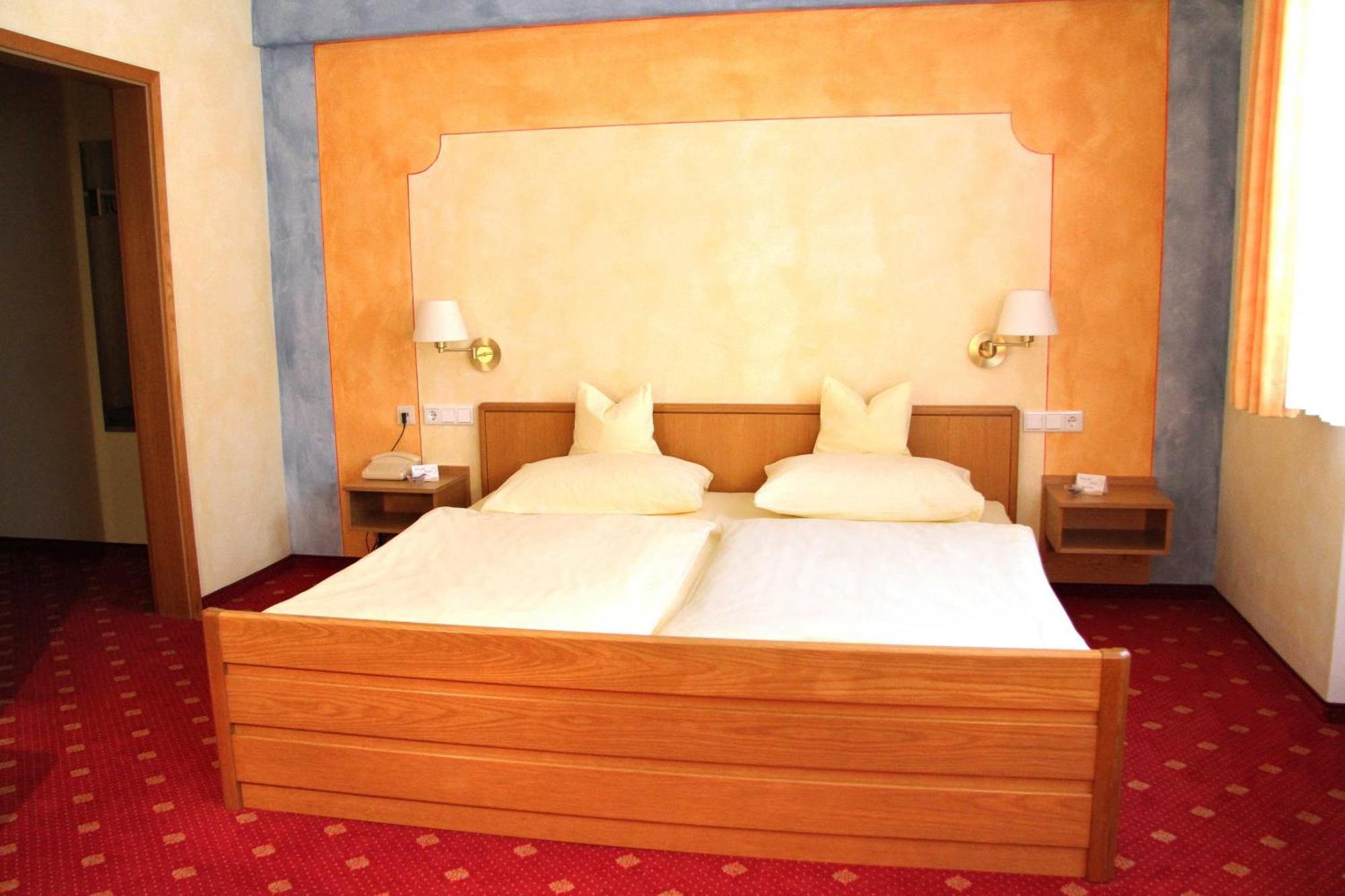 Hotel-Garni Goldener Schwan Bad Windsheim Εξωτερικό φωτογραφία